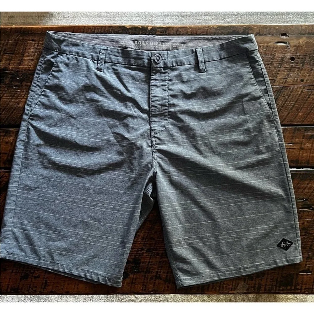 Men’s RIP curl hybrid boardwalk shorts size 38